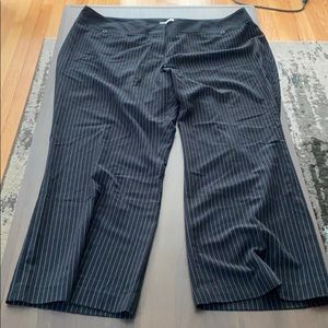 Fashion Bug sz 24 w black & white pinstripe pants
